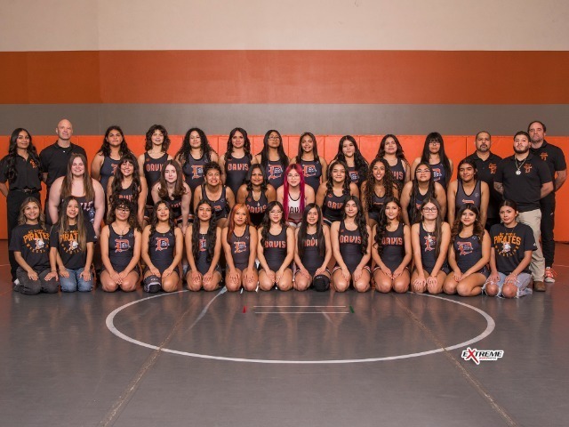 TEN PIRATE GIRL WRESTLERS QUALIFY FOR WIAA STATE CHAMPIONSHIPS