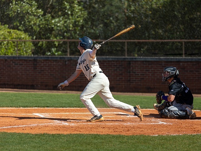 Varsity Baseball Tops Holy Innocents on the Road, 6-5