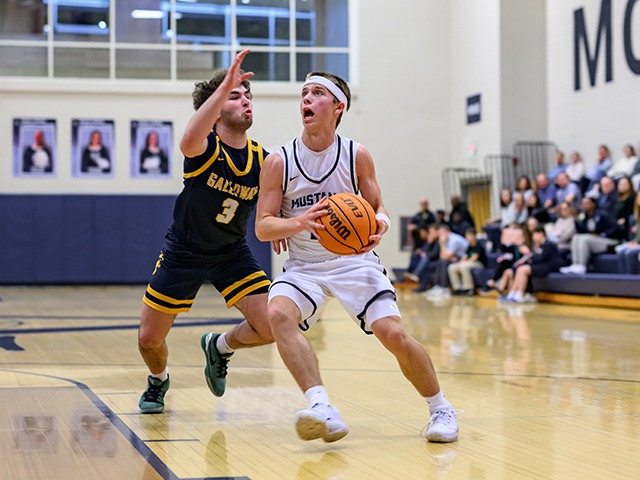 Boys Basketball Posts Fifth Straight Win with 65-62 Victory at Landmark