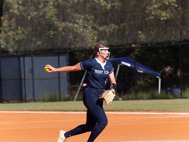 Varsity Softball Wins Final Region Game of the Year Over King's Ridge, 12-1