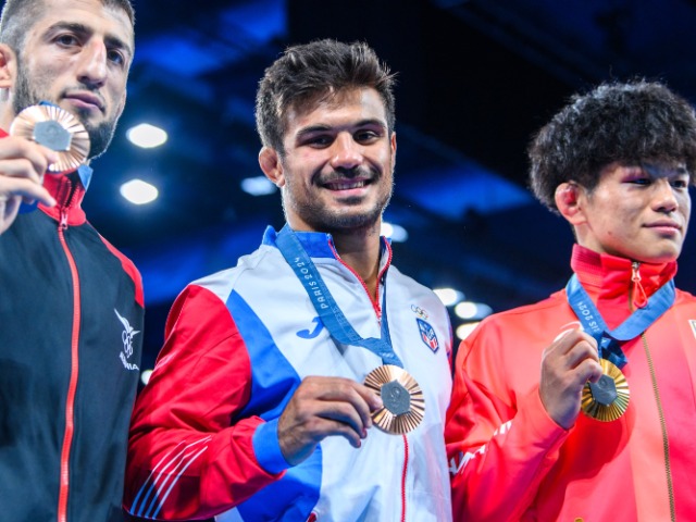 Rivera ’16 Takes Home Wrestling Bronze Medal at Paris Olympics