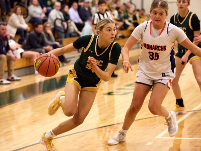 Senior Sabino Portella Achieves 100th Career Win