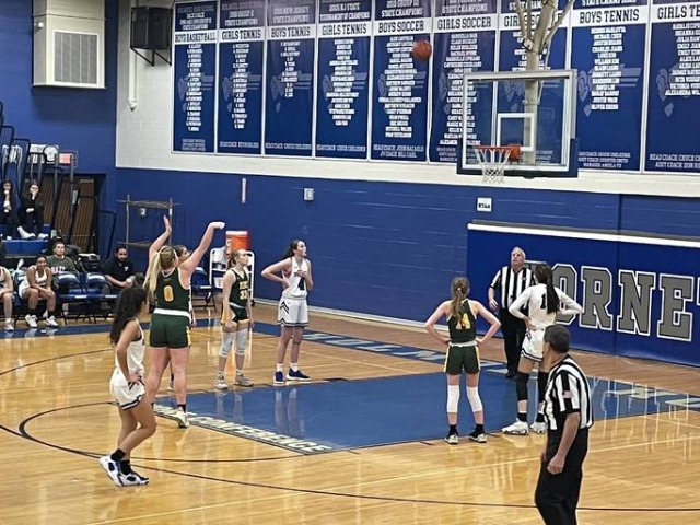Image for Red Bank Catholic Adds to Win Streak Against Holmdel