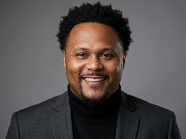 Michael Holmes named Head Boys Basketball Coach