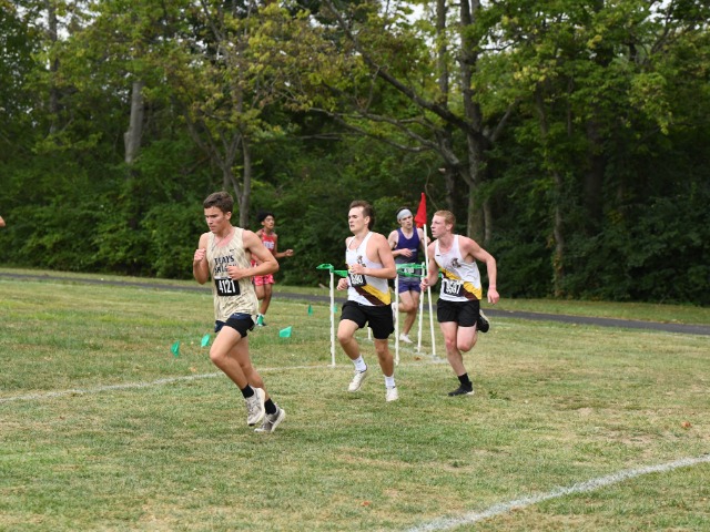 Roger Bacon XC competes at CHCA Fall Classic