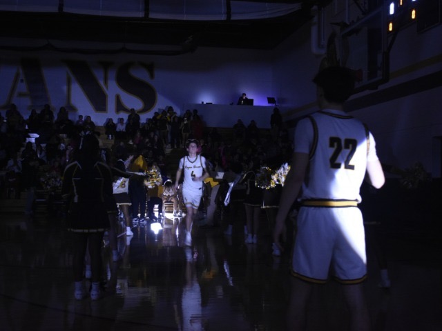 Boys Basketball defeats Norwood