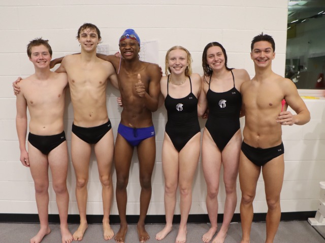 Swim and Dive celebrates Senior Night