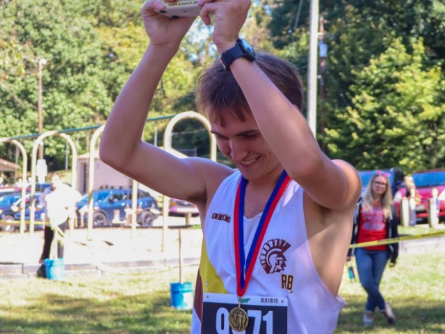 Bryce Fletcher wins Norwood Invitational, RB Cross Country finishes in 2nd