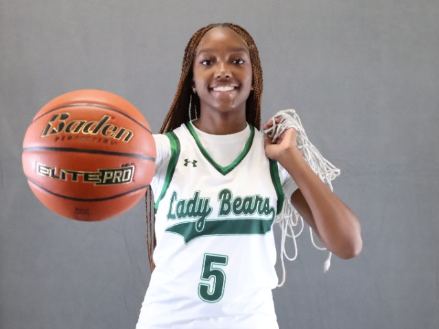 Mix of Newcomers, Veterans As Lady Bears Begin Season