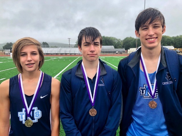 Cross Country Grabs Three Medals in a Wet and Muddy Meet at Elkins