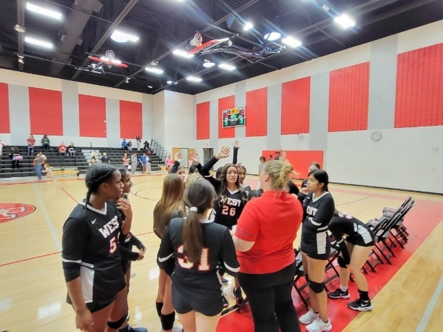 Lady Wranglers Win at Home