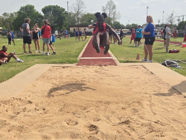 West Wrangler XC Team Takes on Zone!