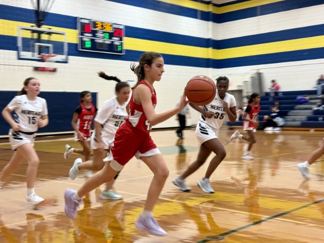 Cougar Basketball sweeps West in the final games 