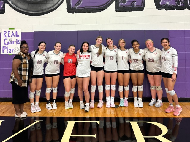 Broncos Dominate at I-35 Showdown, Go 2-0!
