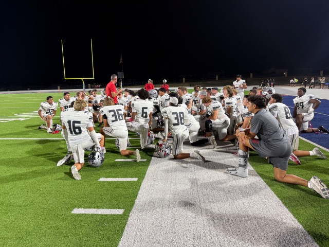 Broncos Outlast Eagles in Wild 54–52 Thriller