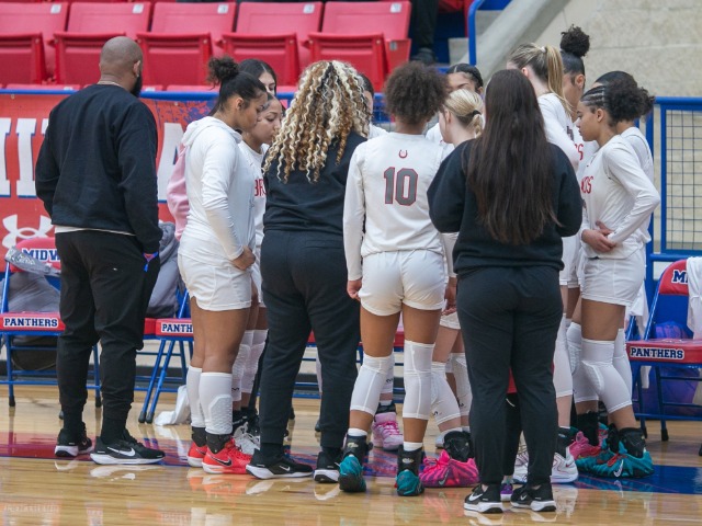 Bronco Swim Dominates BISD-Tri Meet