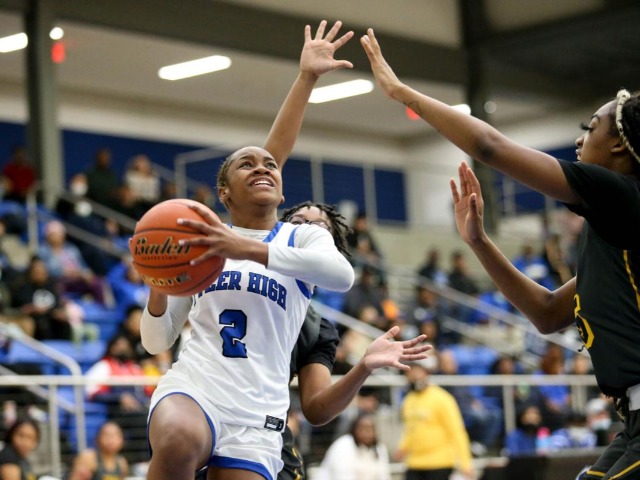 Image for Lions hold off Chapel Hill rally, Lady Lions top Nac