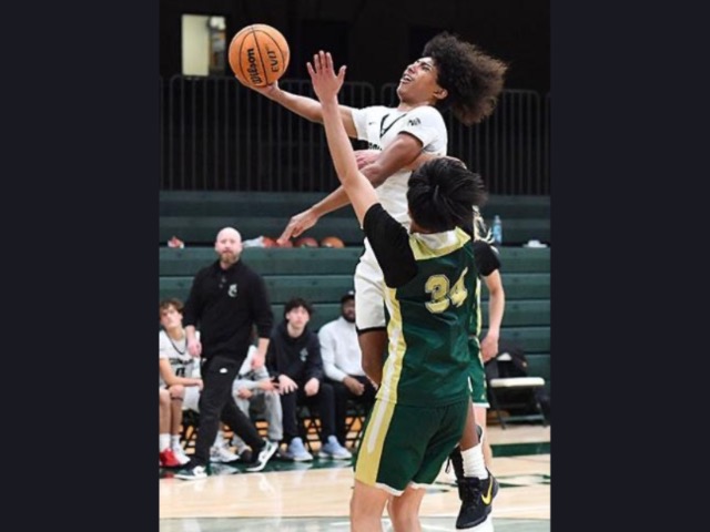 Islander Boys’ Basketball Team Grabs Wins Against Mar Vista And Hoover