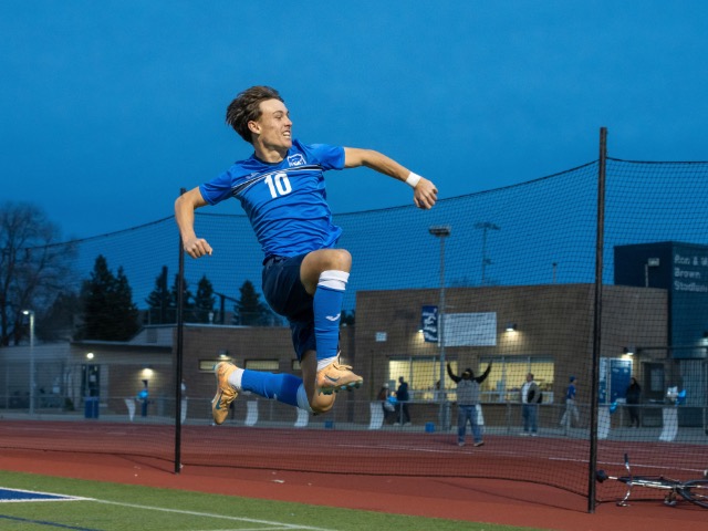 Kriztian Anderson celebrates a goal