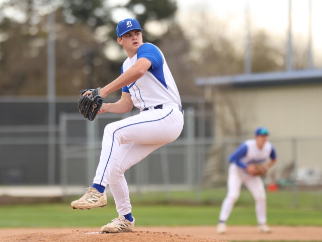 Girls soccer remains undefeated in SFL