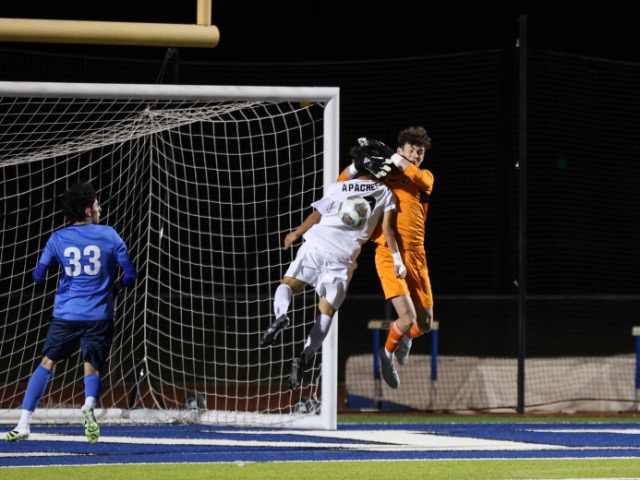 Blue Devil Volleyball Drops Match to Granite Bay