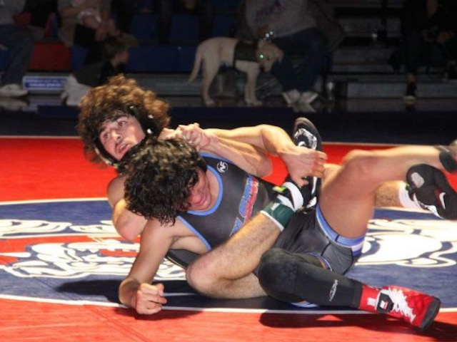 Del Oro slips by Bulldogs, 34-30