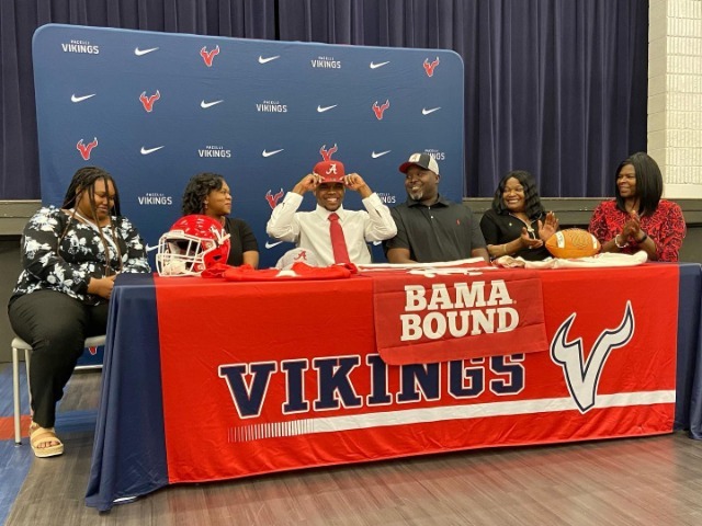 Pacelli's John Thornton Signs PWO with Alabama