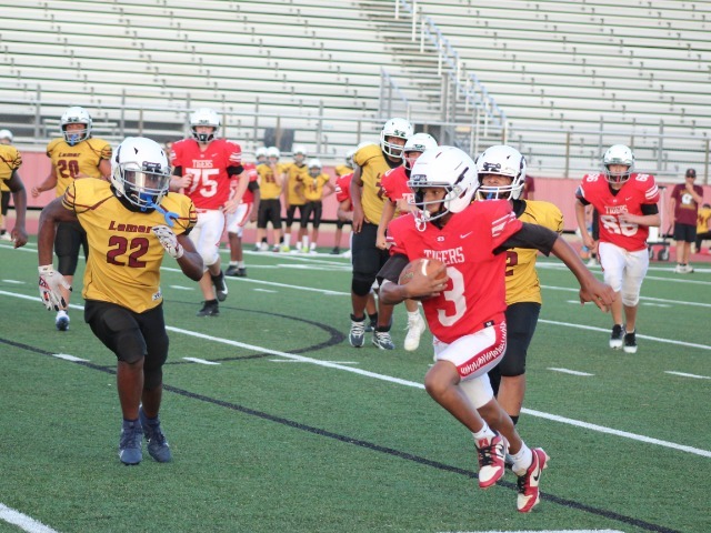 South Belton 8th Grade A Team Wins Defensive Battle Against Lamar Middle School