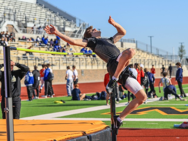 Knights lose tough game against Mineral Wells