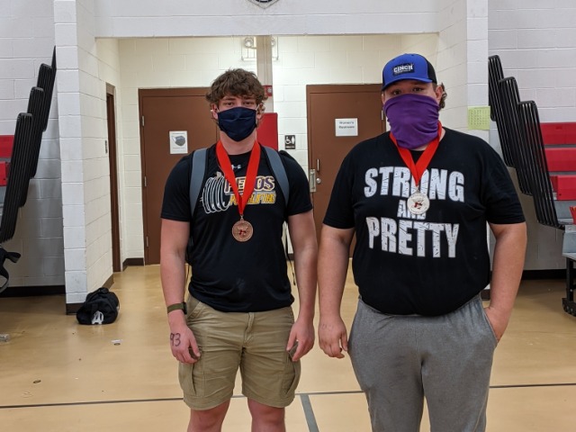 Hunter Cobb qualifies for State Powerlifting