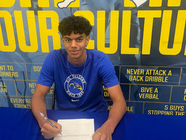 Image for Harrisburg’s Cayden Young Signs with Southeastern Illinois College Men’s Basketball