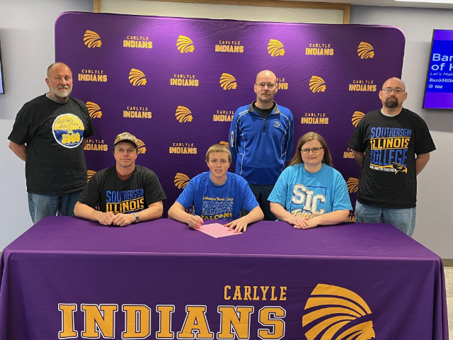 Southeastern Illinois College Welcomes Adam Voss to the Falcon Archers