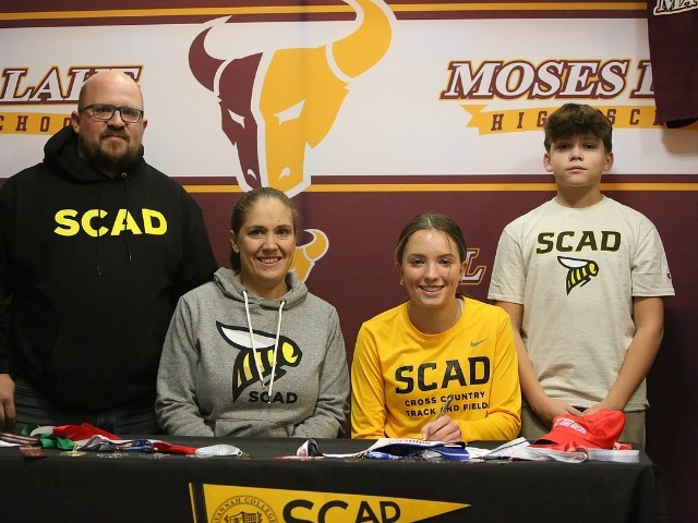 Paige Perkins signs with Savannah College of Architecture and Design