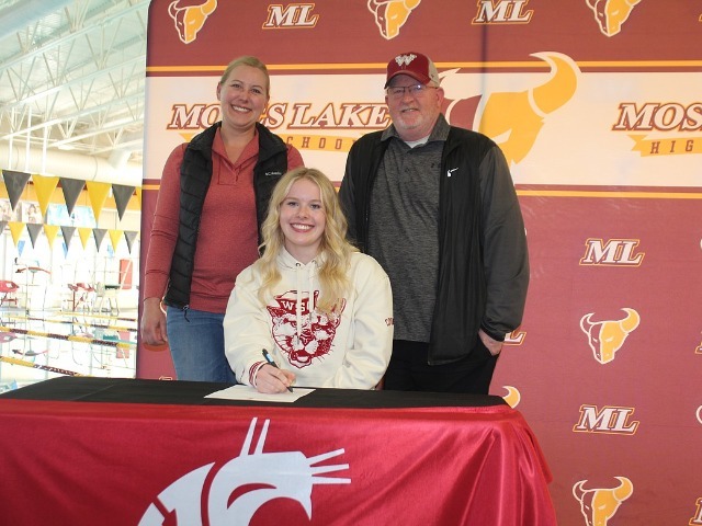 Issabelle Barish Signs with WSU