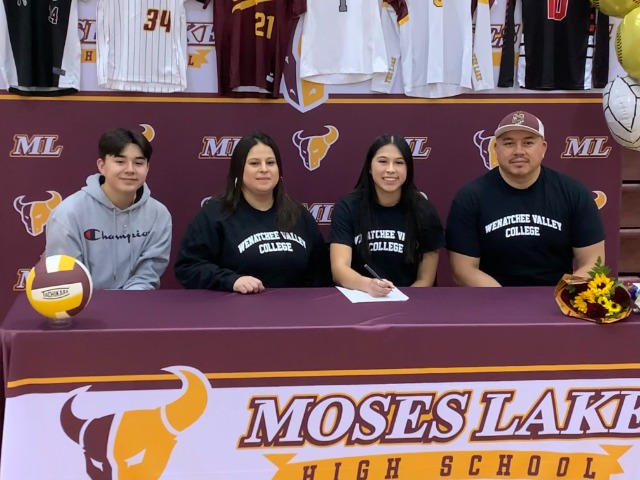 Jazlynn Torres Signs with Wenatchee Valley College
