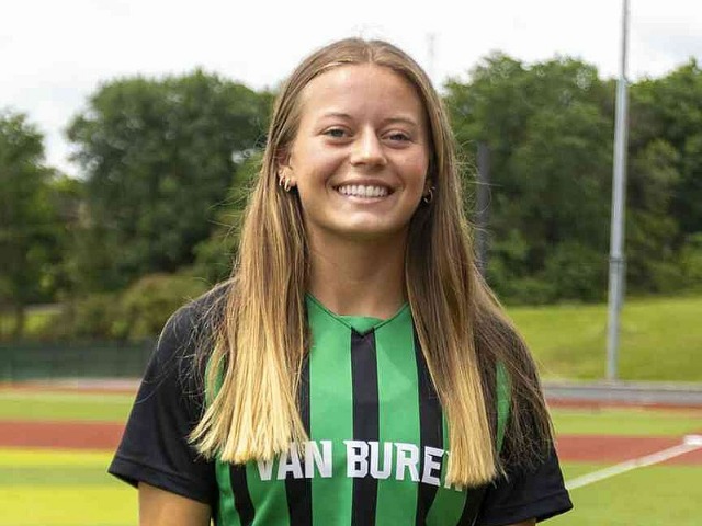Van Buren’s Cone, Greenwood’s Jones make adjustment from basketball to soccer