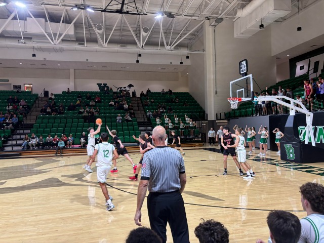 Pointer basketball starts off 1-0