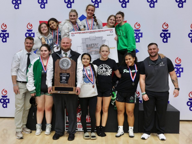 Lady Pointers Go Back to Back