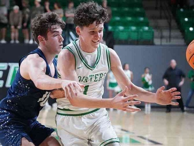 Pointers Win Home Opener