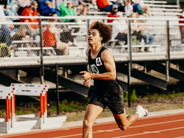 Grant Olds - 200M VB Record image 