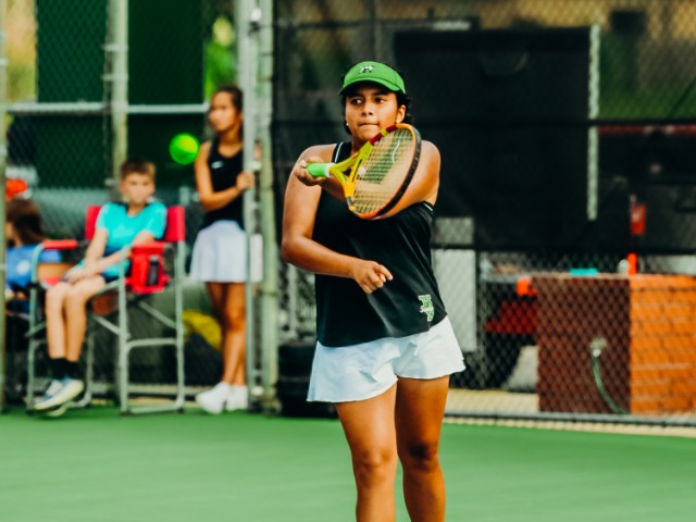 Van Buren's Sara Rivas brings fearlessness to the tennis court after battling cancer
