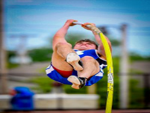 Bryant hosts 7A State Meet
