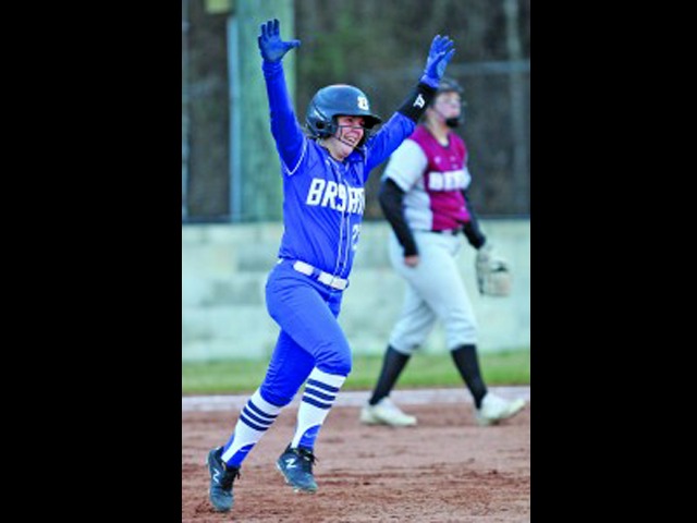 Lady Hornets sweep on Friday