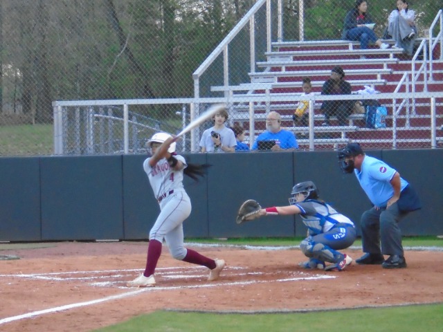 Lady Dragons Use a Big 6th Inning to Beat Bartlett