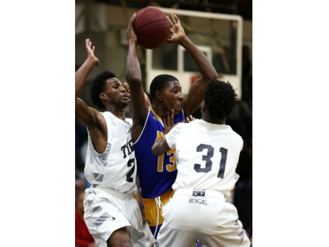 NLR barely holds onto big advantage