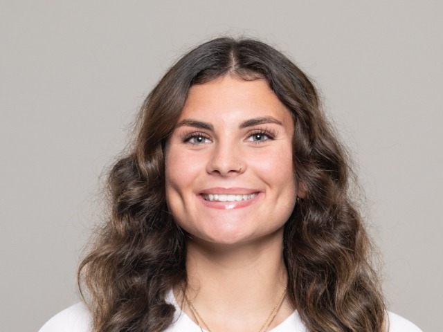 roster photo for Alayna Crawford