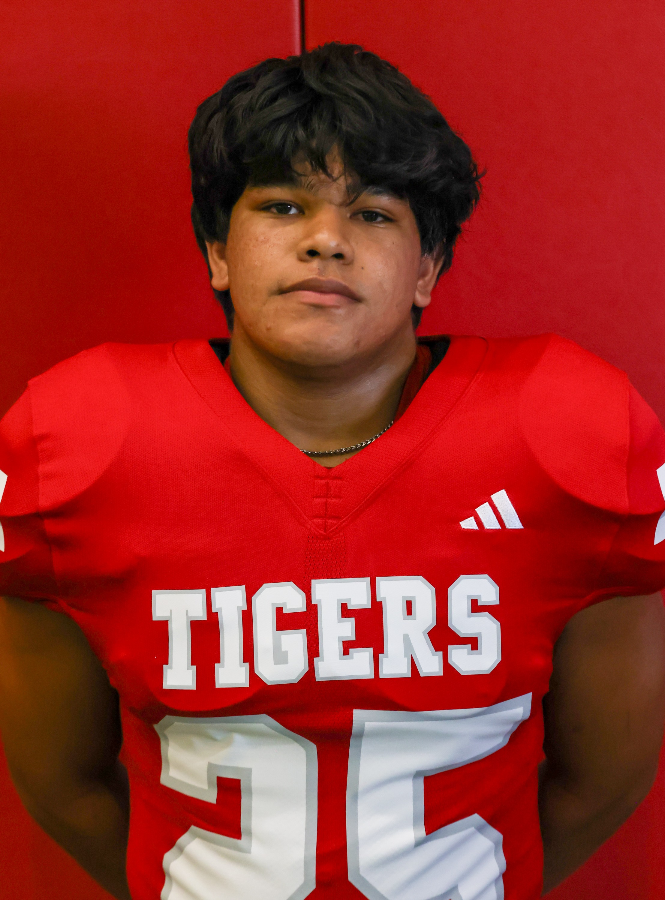 roster photo for Manny Flores