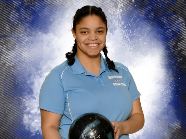 roster photo for Alexis McDonald