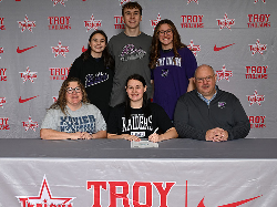 Mackenzie Gifford to Mount Union for Swimming