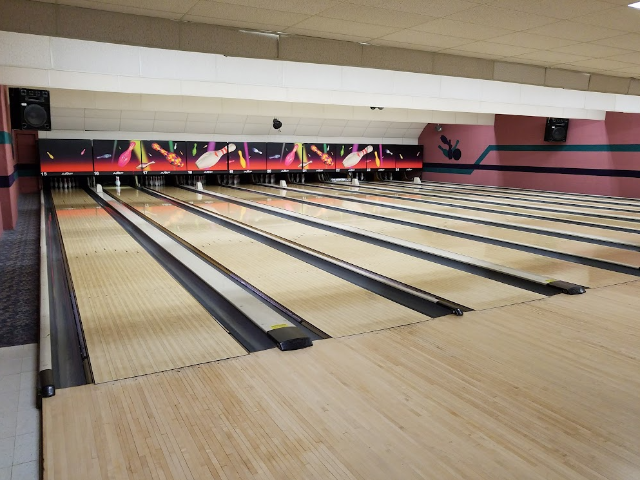 Wayne Lanes Bowling Alley 0
